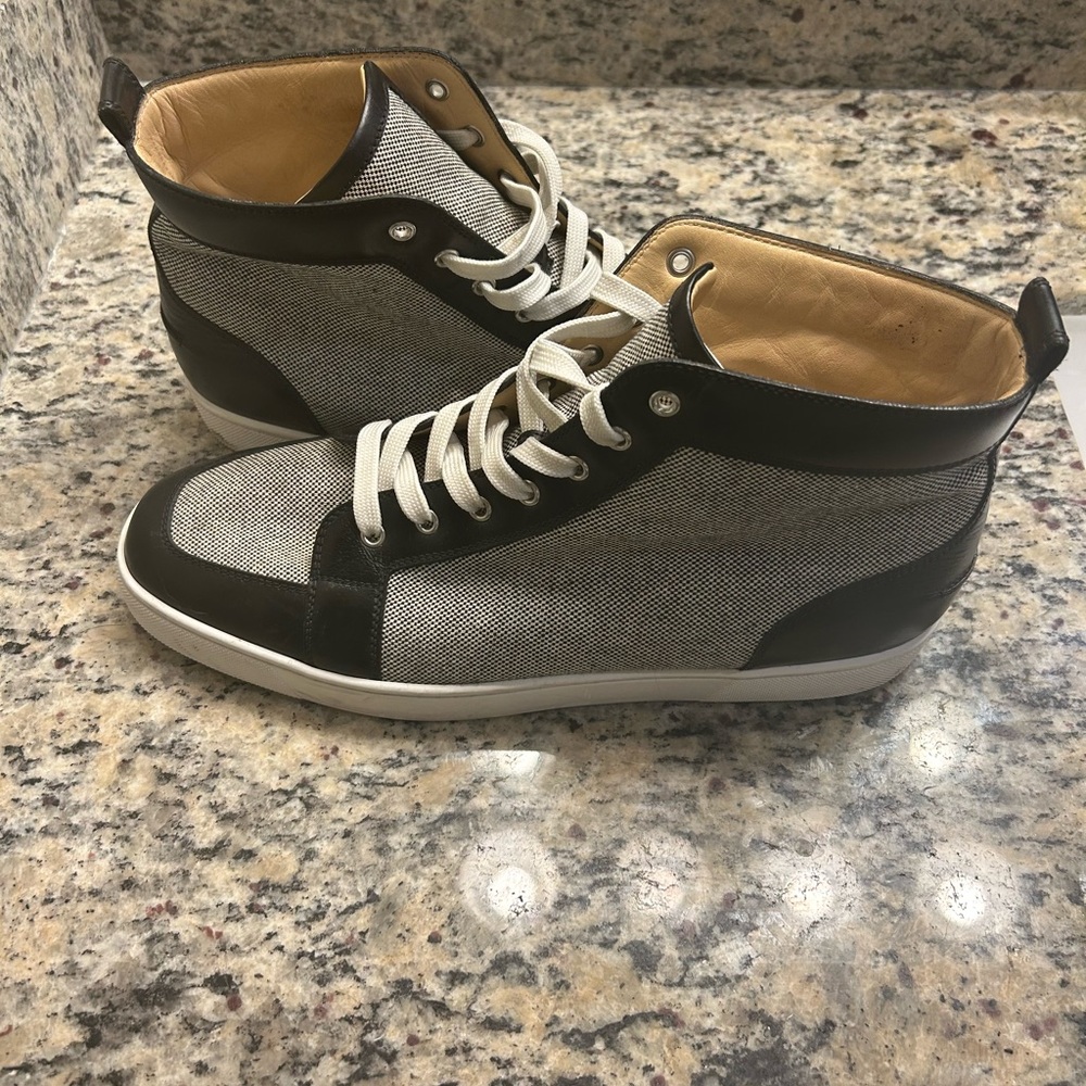 Stylish Black and White Men's High-Top Sneakers